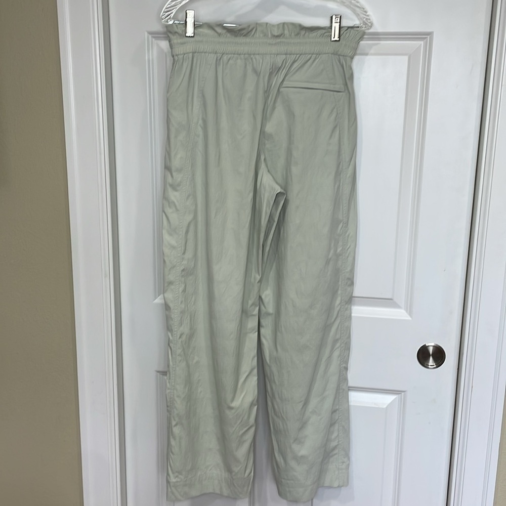 Athleta Trekkie High Rise Parachute Pant Sz 6 Mint Green Paperbag Waist Pull Up - Picture 10 of 16
